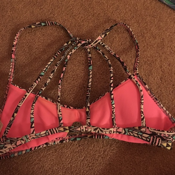 Hollister swimsuit top - Picture 2 of 3